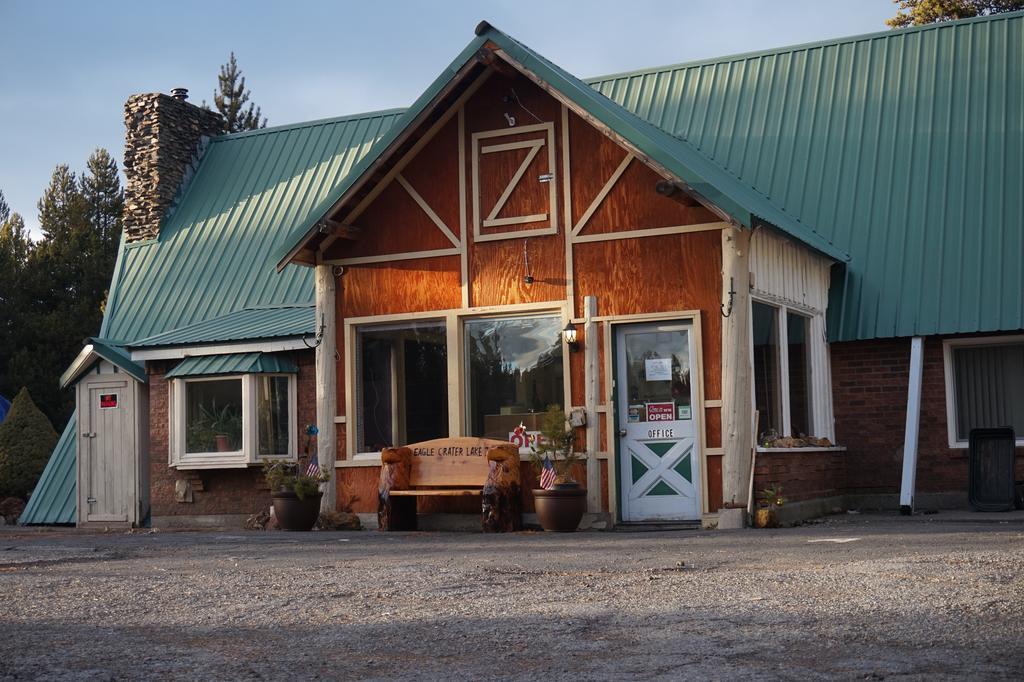 Eagle Crater Lake Inn Chemult Zewnętrze zdjęcie