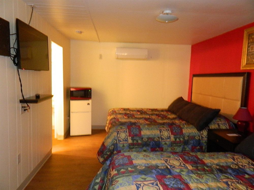 Eagle Crater Lake Inn Chemult Zewnętrze zdjęcie