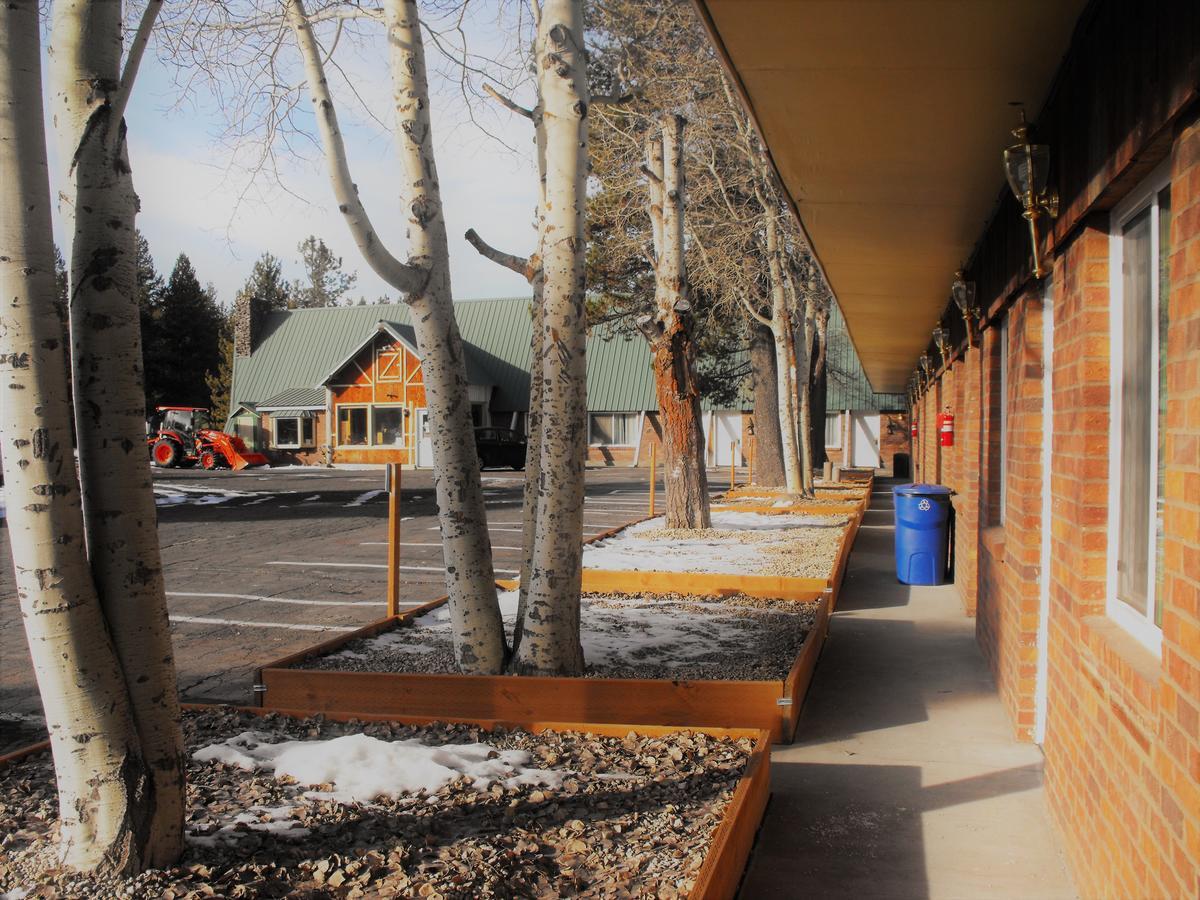 Eagle Crater Lake Inn Chemult Zewnętrze zdjęcie