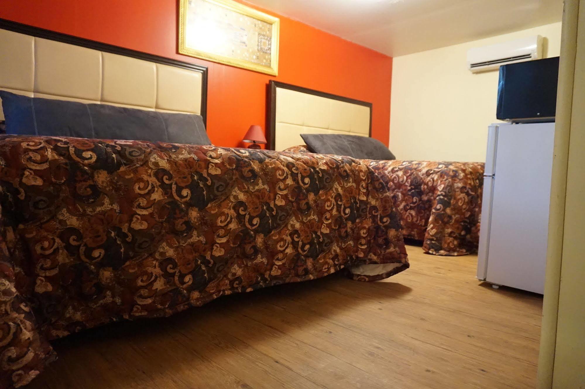 Eagle Crater Lake Inn Chemult Zewnętrze zdjęcie