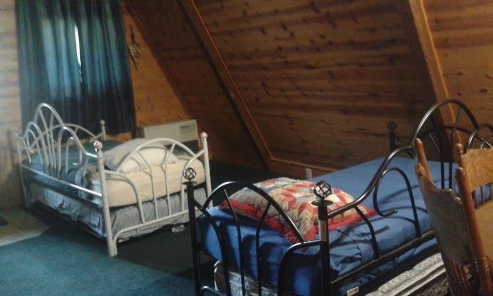 Eagle Crater Lake Inn Chemult Zewnętrze zdjęcie