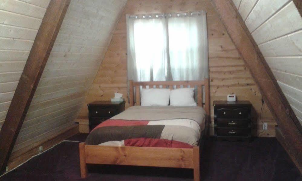 Eagle Crater Lake Inn Chemult Zewnętrze zdjęcie